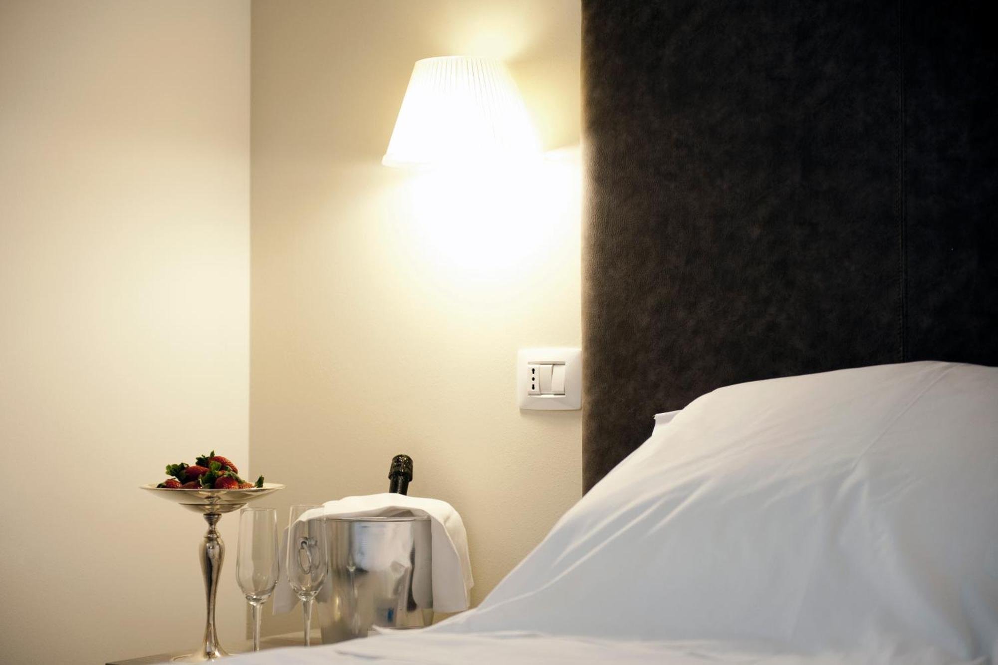 Db Hotel Verona Airport Congress & Spa Caselle Di Sommacampagna Екстериор снимка