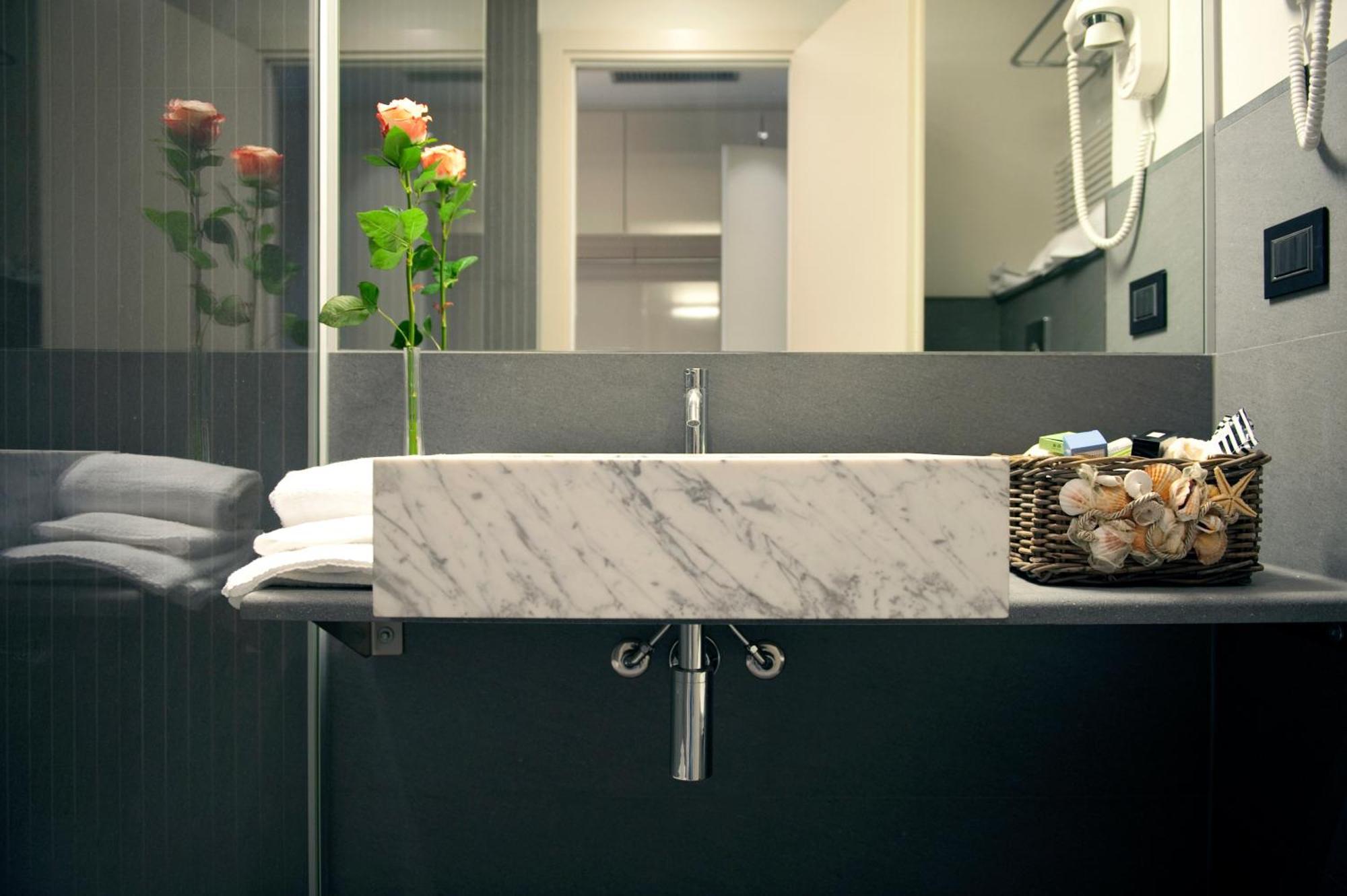Db Hotel Verona Airport Congress & Spa Caselle Di Sommacampagna Екстериор снимка
